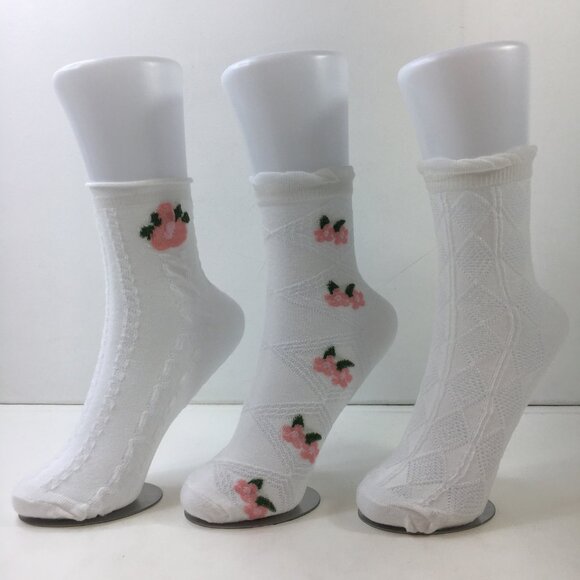 Your Missing Sock Other - Womens Crew Socks Set 3 Textured Embroidered Floral Pattern White Pink Green